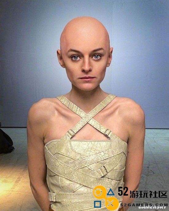 《死侍与金刚狼》导演首次曝光艾玛·科林女魔头角色的试妆照引发热议