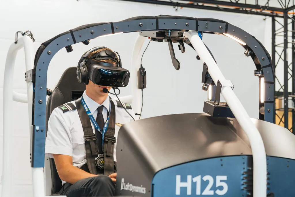 划时代的进展：全球首款 VR 飞行模拟器成功获得 FAA 认证，可能改变航空培训的新模式