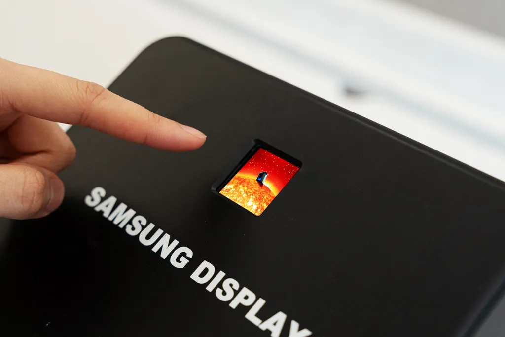 三星展示创新技术于 Display Week 2025：全新 micro-OLED 面板亮度达到惊人 20,000 尼特，开启 XR 视觉体验新纪元