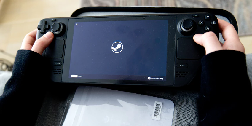 Valve Deckard：探索Lynx、Steam Deck与AndroidXR之间的跨平台连接与互动体验