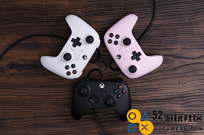 好事成双，八位堂猎户座Xbox版手柄、燃云双充底座同获2023红点奖