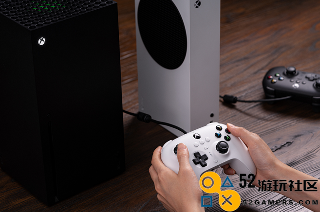 好事成双，八位堂猎户座Xbox版手柄、燃云双充底座同获2023红点奖