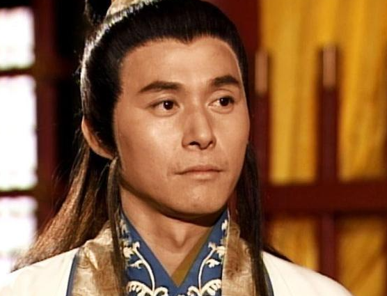 为突出乔峰的强大，97版天龙八部调整了其中3个人的武力值？