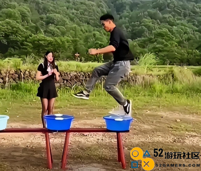 不开玩笑！国内会轻功的3位网红，练成绝技后被要求去派出所备案