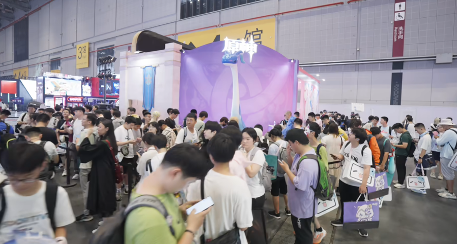 7月全球三大顶级漫展展出，四年的原神依旧是现象级