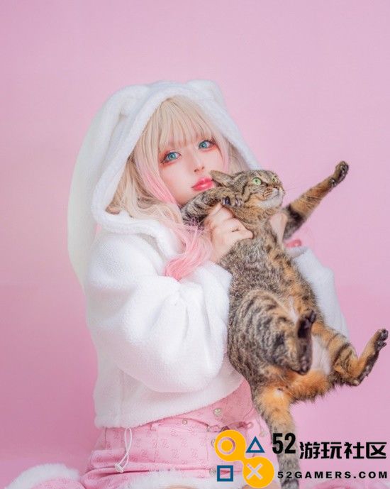 COSPLAY图赏：樱花妹COS《女神妮姬》 白网袜肉腿有点东西
