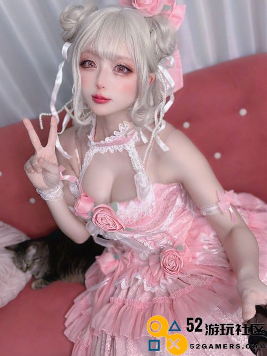 COSPLAY图赏：樱花妹COS《女神妮姬》 白网袜肉腿有点东西