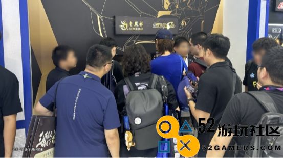 “黄金高达”亮相就受追捧，老凤祥年轻化战略大获成功