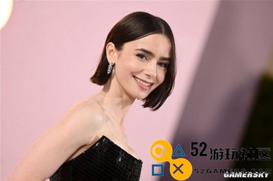 莉莉柯林斯出席《艾米丽在巴黎4》首映无袖黑裙优雅俏皮