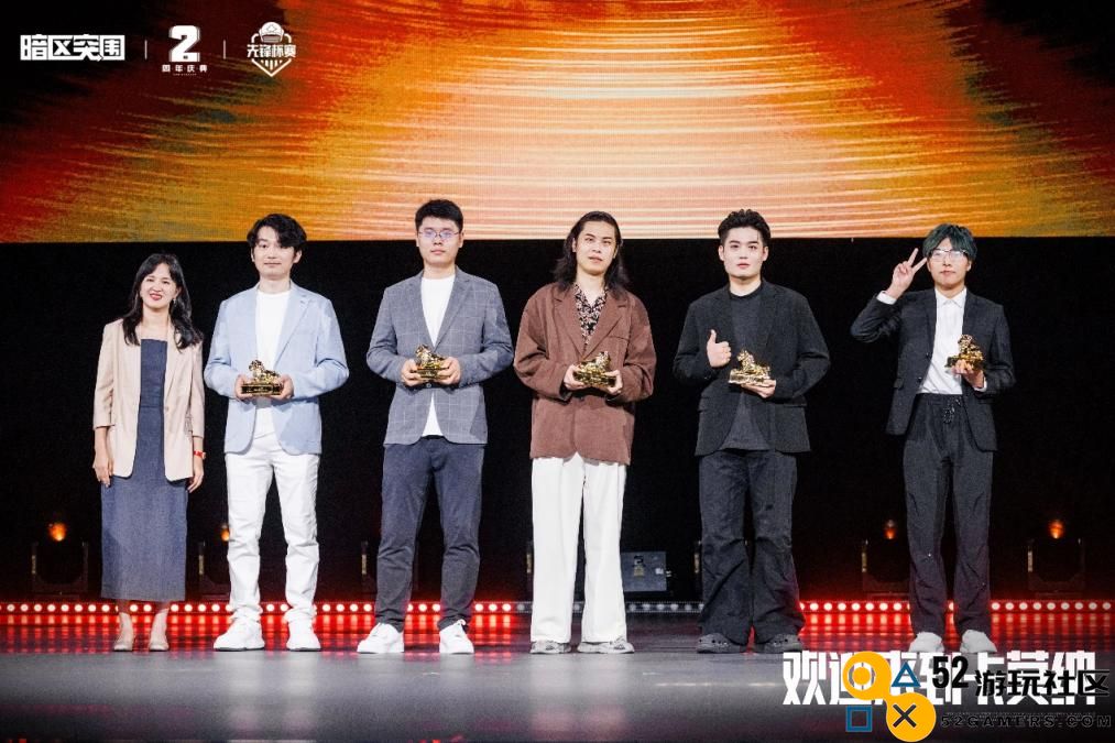 在重庆，我见到了酷暑都盖不住的《暗区突围》玩家