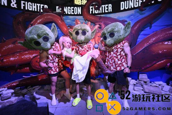 《DNF手游》CJ精彩纷呈：肌肉男哥布林来袭女团助阵热辣登场