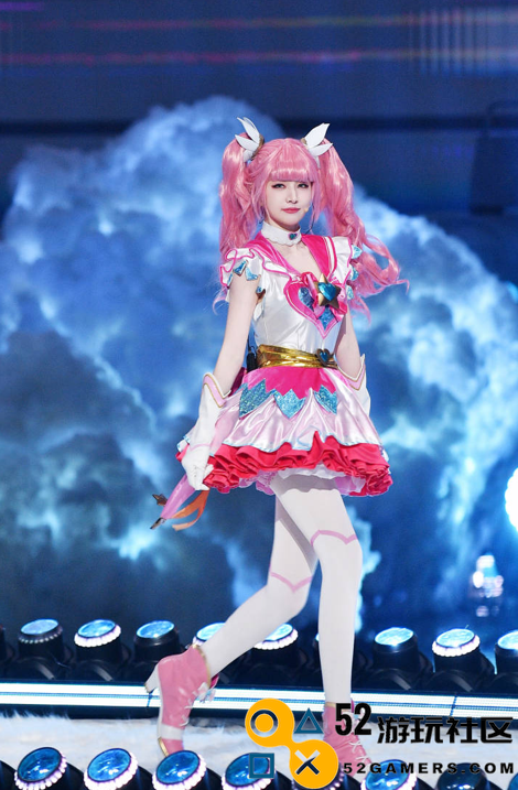 众多顶级明星用户汇聚成都和平精英“激情之夜”圆满落幕