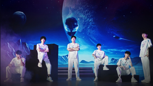 在ALIENWARE外星人的陪伴下，BLG的电竞梦想依然激情澎湃，奋勇向前