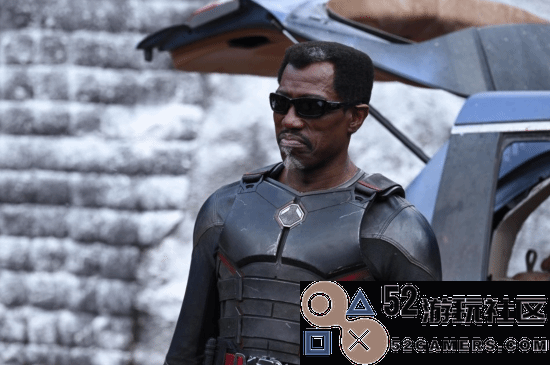 《死侍3》最新幕后花絮曝光：牌皇与刀锋战士精彩亮相，内容看点满满