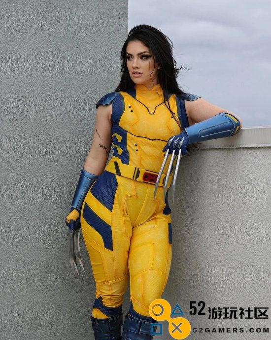 新宇宙开启？女模特完美再现《死侍与金刚狼》性转Cosplay造型