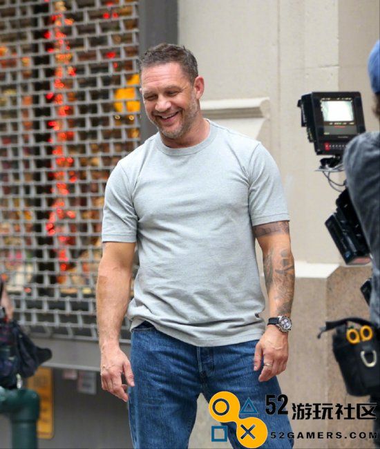 汤姆哈迪《毒液3》补拍现场曝光：身形健硕气场全开令人惊叹！