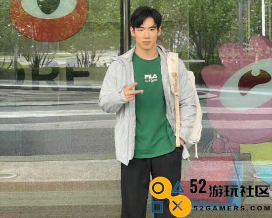 《LOL》职业选手TheShy对运动员张博恒表示：希望能有机会一起畅玩！