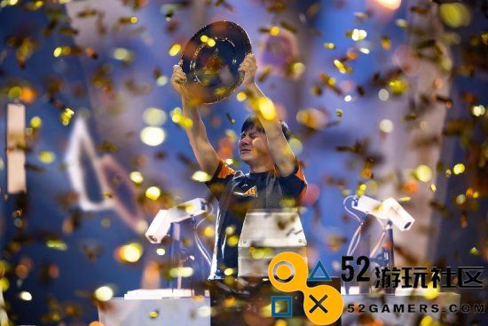 国手“小孩”曾卓君在沙特杯《街头霸王6》中展现实力夺冠，连胜五局创造佳绩