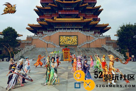 潮汕英歌舞与《魔域》精彩联动共襄盛举，掀起街头热潮!