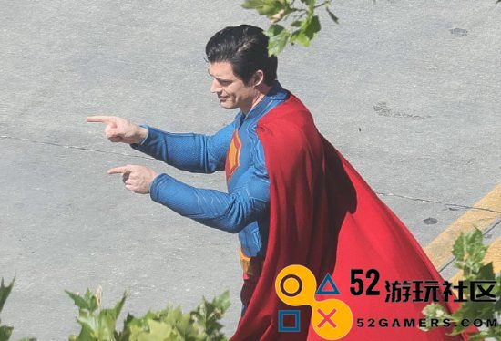 《超人》大量片场照流出!新超人黄色腰带、裤衩外穿