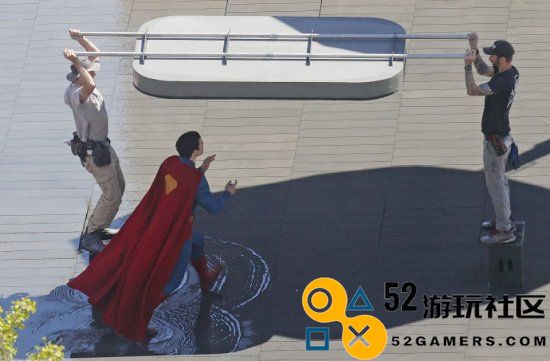 《超人》大量片场照流出!新超人黄色腰带、裤衩外穿