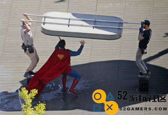 《超人》大量片场照流出!新超人黄色腰带、裤衩外穿