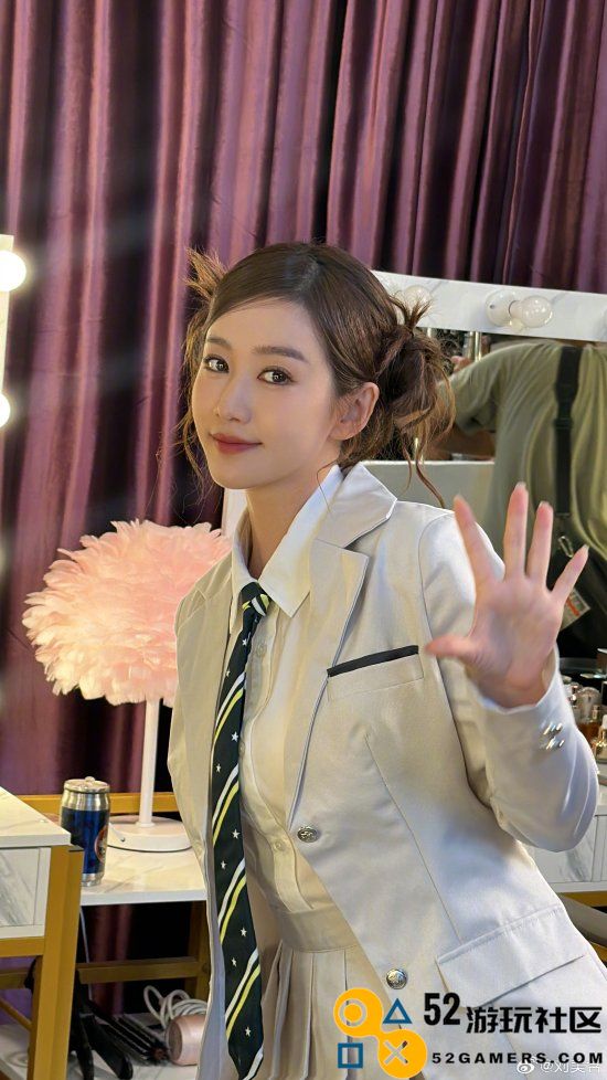 《巴啦啦小魔仙》“严莉莉”COS本体：限定回归！