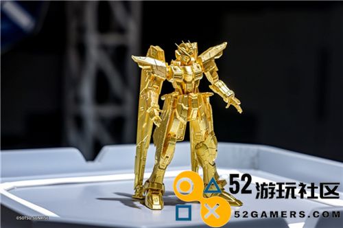 “黄金高达”首度亮相引发热潮，老凤祥年轻化战略取得显著成功