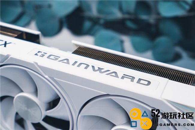 开启DLSS 4 步入4K游戏新门槛，耕升 GeForce RTX 5070 踏雪 OC 灵动来袭！
