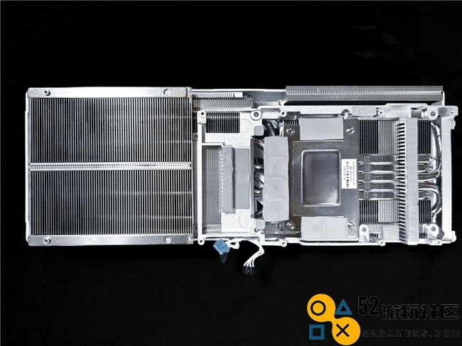 开启DLSS 4 步入4K游戏新门槛，耕升 GeForce RTX 5070 踏雪 OC 灵动来袭！