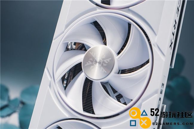 开启DLSS 4 步入4K游戏新门槛，耕升 GeForce RTX 5070 踏雪 OC 灵动来袭！