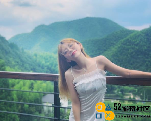 周淑怡宣布参与冬泳挑战，网友迅速翻出她的泳装旧照并呼吁她快去下水