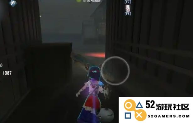 在第五人格中如何有效地利用技巧和策略来成功卡住追逐你的监管者