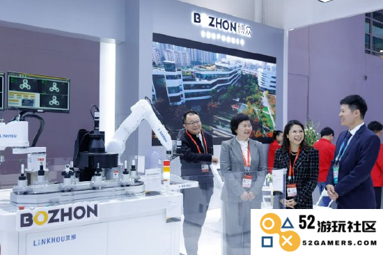 苹果公司与三家中国合作伙伴共同参与首届链博会展览活动，展示创新供应链解决方案